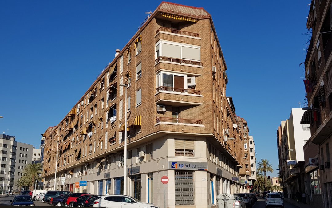 EDIFICIO TRIANGULAR